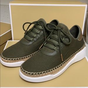 Finch Lace Up Canvas Sneakers